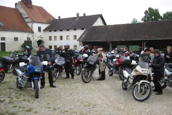 Kurzer Halt im Klosterhof