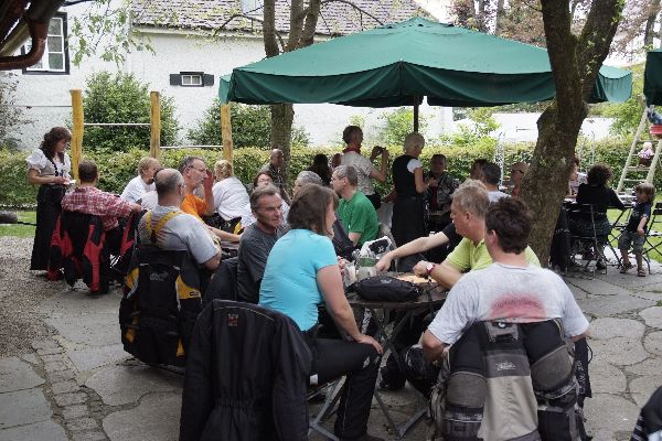 Zünftige Pause in einem Biergarten